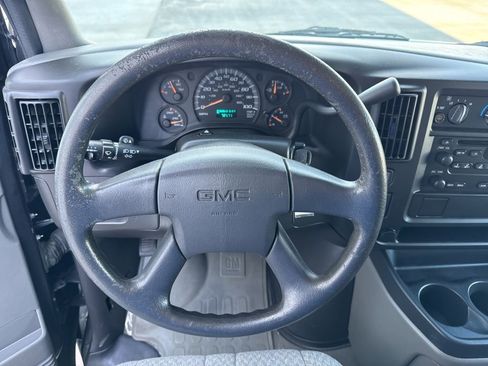 Used 2003 GMC Savana 1500 Passenger w/ Sle Preferred Equipment Group image 15