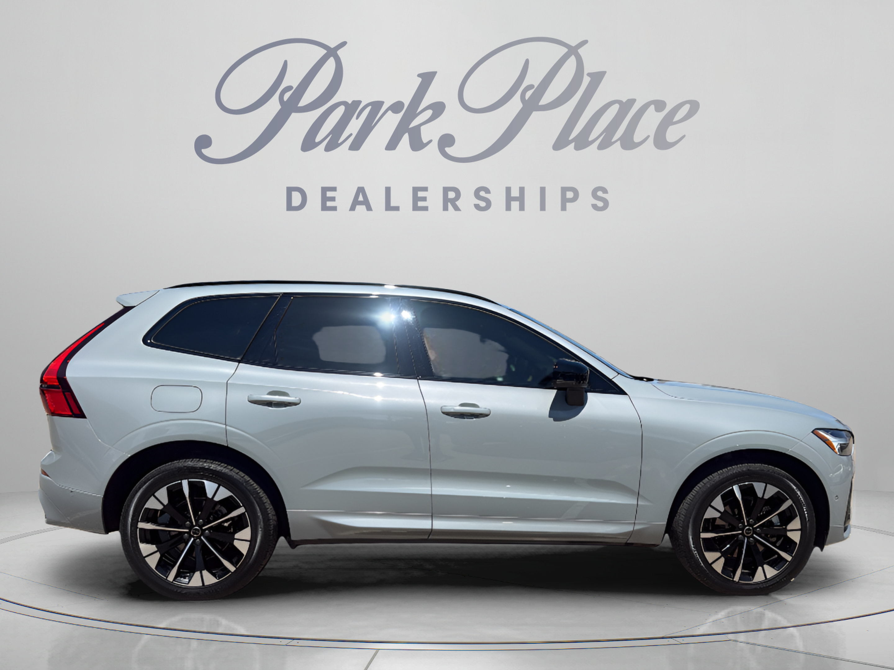 Used 2026 Volvo XC60 B5 Plus w/ Protection Package Premier AWD/4WD image 8
