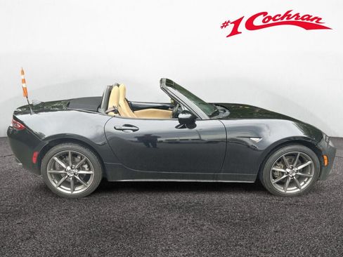 Used 2017 MAZDA MX-5 Miata Grand Touring RWD image 6