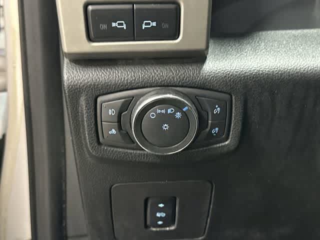 Used 2015 Ford F150 Lariat w/ Equipment Group 501A Mid AWD/4WD image 19