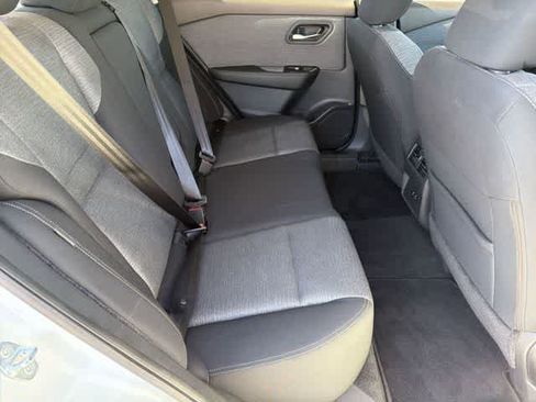 Used 2023 Nissan Rogue SV image 17