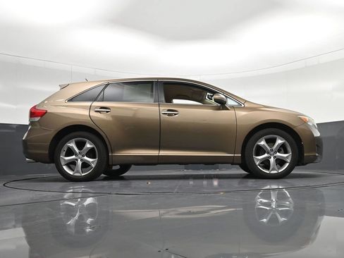 Used 2010 Toyota Venza FWD image 30