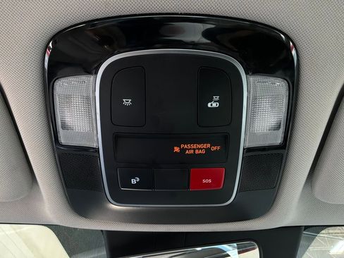 Used 2025 Hyundai Sonata SEL FWD image 17