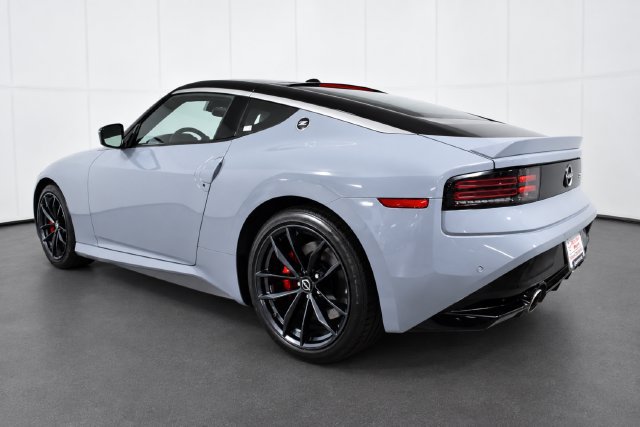 Certified 2024 Nissan Z Performance w/ Floor Mat Package RWD image 6
