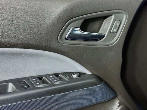 Used 2018 Chevrolet Colorado Z71 AWD/4WD image 19