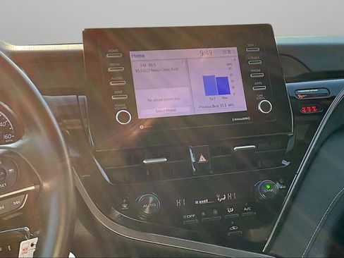 Used 2024 Toyota Camry SE image 6