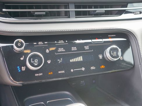 Certified 2025 INFINITI QX60 Luxe w/ Black Edition image 15