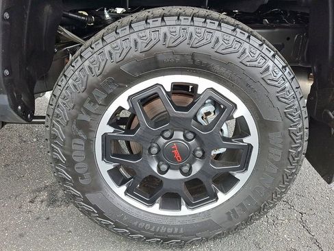 New 2026 Toyota Tacoma TRD Off-Road AWD/4WD image 18
