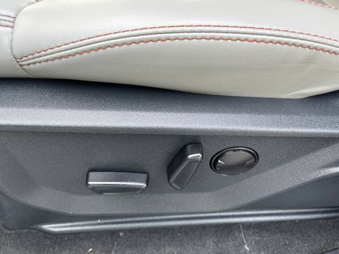 Used 2025 Ford Expedition Active AWD/4WD image 11