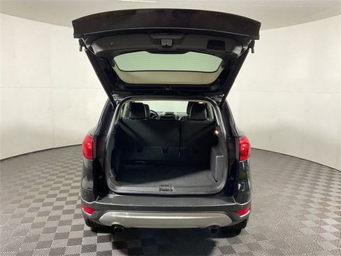 Used 2019 Ford Escape SEL image 12