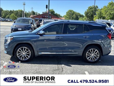 Used 2024 GMC Terrain Denali w/ Denali Premium Package AWD/4WD image 11