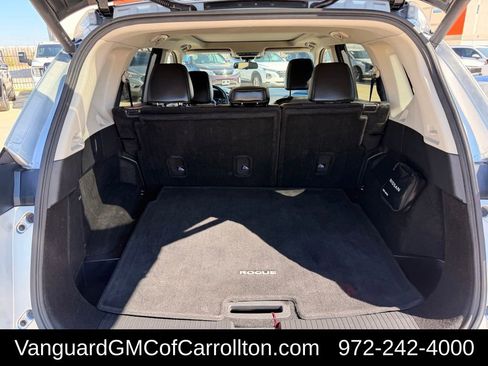 Used 2024 Nissan Rogue SV w/ SV Premium Package AWD/4WD image 25