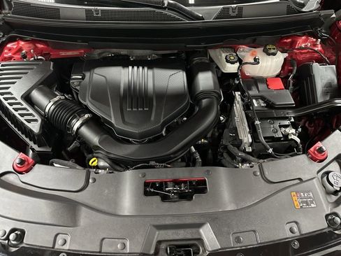 Used 2025 Chevrolet Traverse Z71 image 36