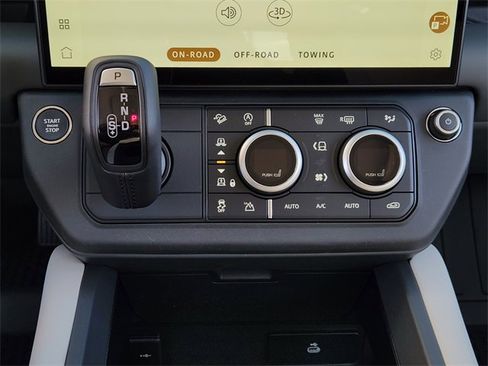New 2026 Land Rover Defender 110 X-Dynamic SE image 14