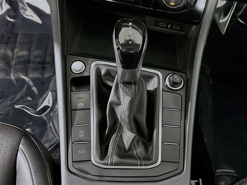 Used 2023 Volkswagen Jetta SE w/ Panoramic Sunroof Package image 21