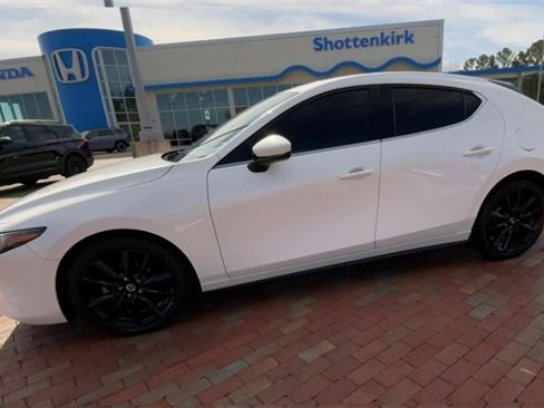 Used 2022 MAZDA MAZDA3 s image 6