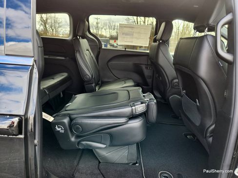 New 2026 Chrysler Voyager LX image 41
