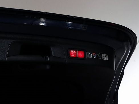 Certified 2025 Mercedes-Benz GLE 350 4MATIC image 33