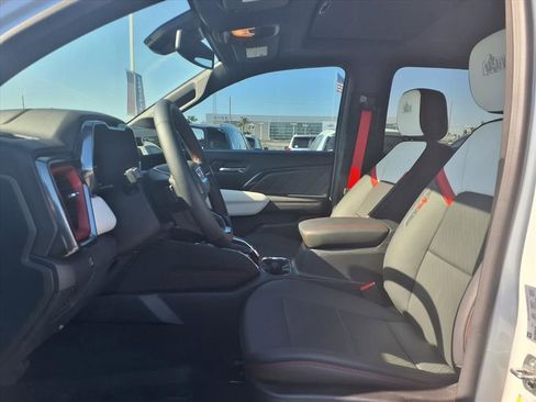 Certified 2025 GMC Canyon AT4 w/ AT4X AEV Edition AWD/4WD image 16
