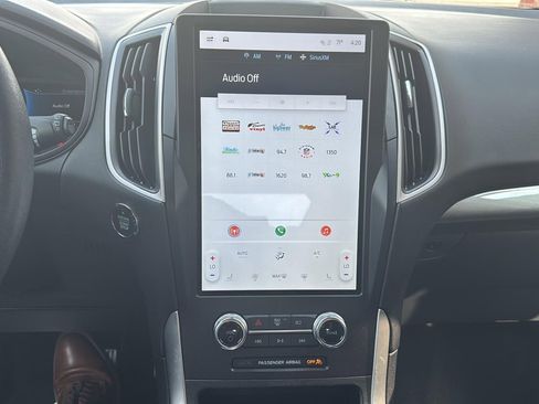 Used 2024 Ford Edge SEL image 20