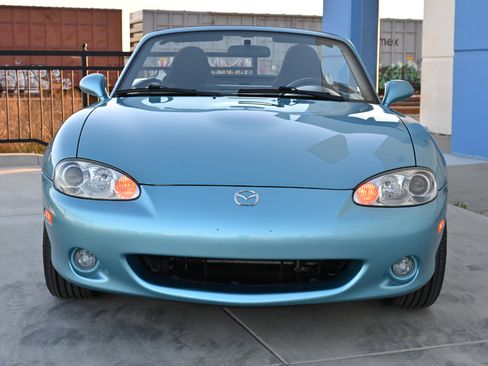 Used 2002 MAZDA MX-5 Miata image 15