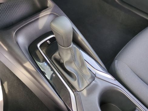 Used 2025 Toyota Corolla LE image 15