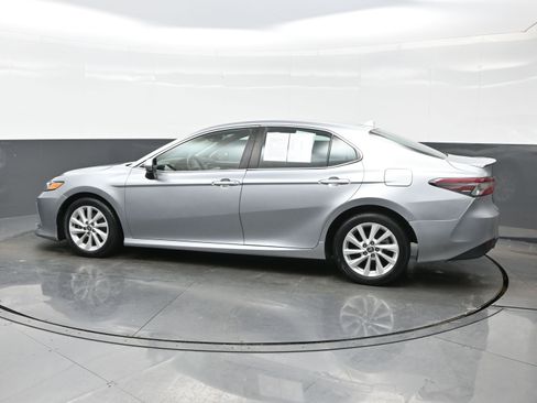 Used 2023 Toyota Camry LE image 3
