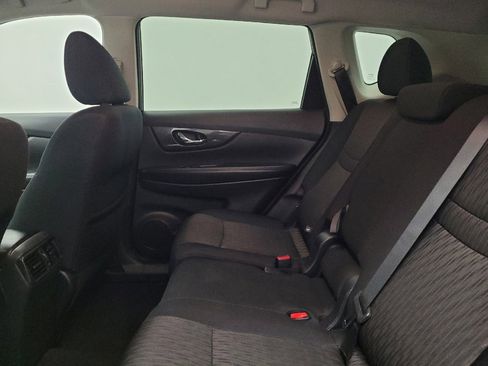 Used 2018 Nissan Rogue SV FWD image 18