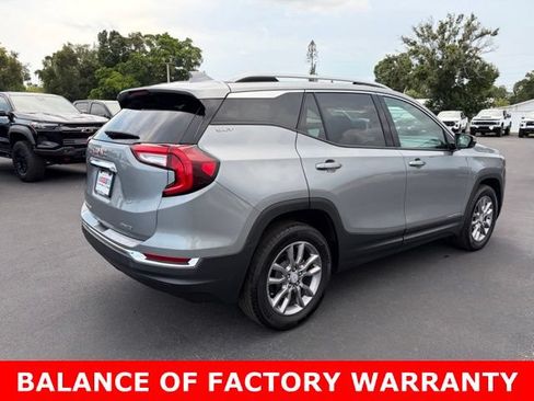 Used 2024 GMC Terrain SLT AWD/4WD image 6