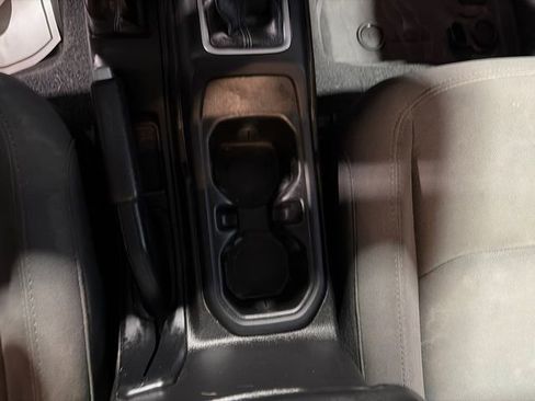 Used 2020 Jeep Gladiator Sport w/ Quick Order Package 24S image 18