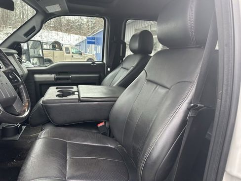 Used 2016 Ford F250 Lariat w/ Chrome Package image 23