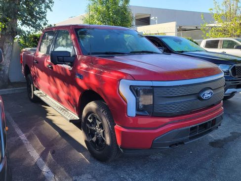 Used 2025 Ford F150 Lightning XLT image 12