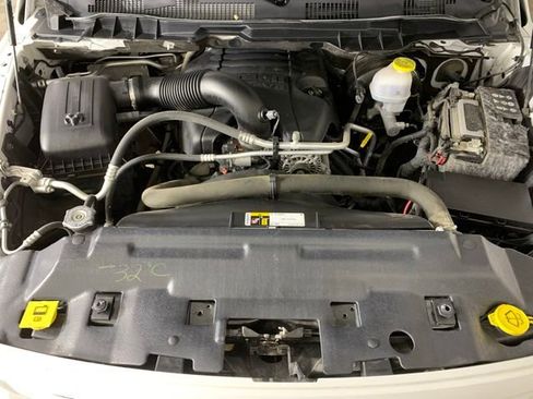 Used 2019 RAM 1500 Express w/ Wheel & Sound Group AWD/4WD image 32
