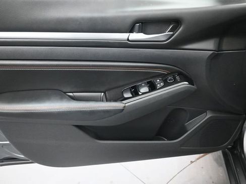 Used 2023 Nissan Altima 2.0 SR image 22