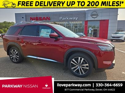 New 2025 Nissan Pathfinder Platinum w/ Black Appearance Package