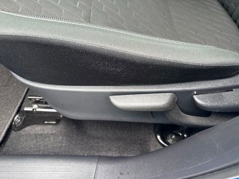 Used 2024 Nissan Kicks SV FWD image 14