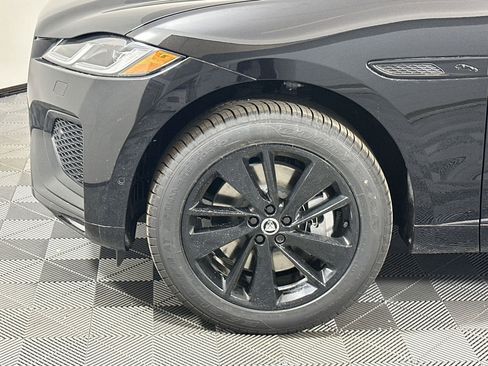 Used 2026 Jaguar F-PACE R-Dynamic S image 9