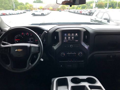 Used 2022 Chevrolet Silverado 2500 Custom w/ Custom Convenience Package AWD/4WD image 13