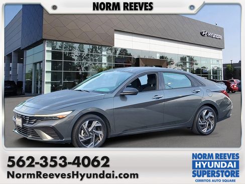 Certified 2025 Hyundai Elantra SEL FWD image 1