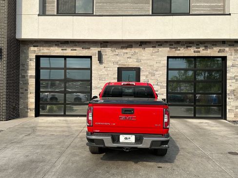 Used 2019 GMC Canyon SLE w/ SLE Convenience Package AWD/4WD image 4