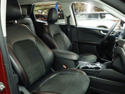 Used 2022 Ford Escape SEL w/ SEL Stealth AWD Package image 23
