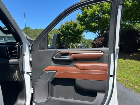 Used 2024 GMC Sierra 3500 Denali Ultimate AWD/4WD image 67