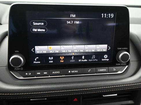 Used 2024 Nissan Rogue SV FWD image 18