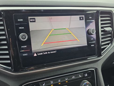 Used 2020 Volkswagen Atlas Cross Sport SEL R-Line image 22