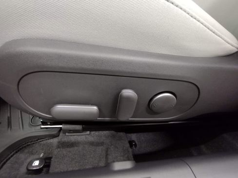 Used 2025 Hyundai Kona SEL AWD/4WD image 17