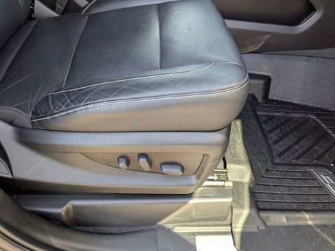 Used 2019 Chevrolet Tahoe LT image 31