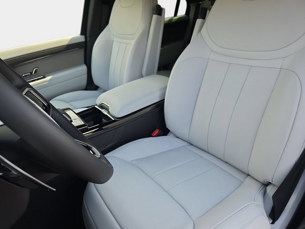 New 2026 Land Rover Range Rover Sport SE AWD/4WD image 12