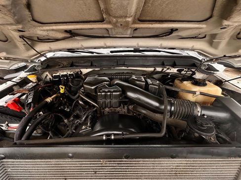 Used 2016 Ford F250 XL w/ FX4 Off-Road Package image 15