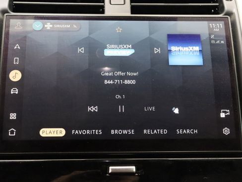 Used 2023 Land Rover Discovery Metropolitan Edition AWD/4WD image 19