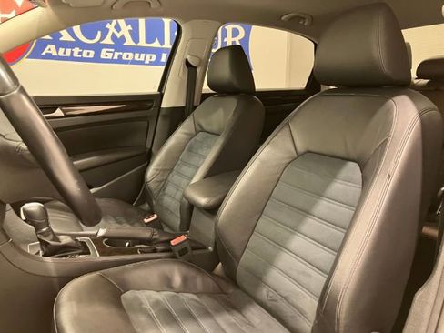 Used 2014 Volkswagen Passat TDI SEL Premium FWD image 22
